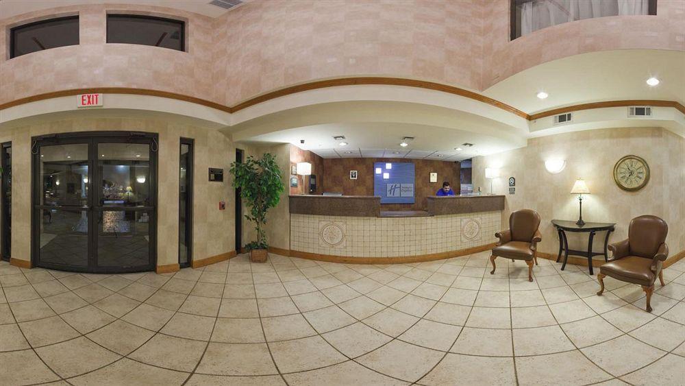 Holiday Inn Express Great Barrington By Ihg Exterior photo