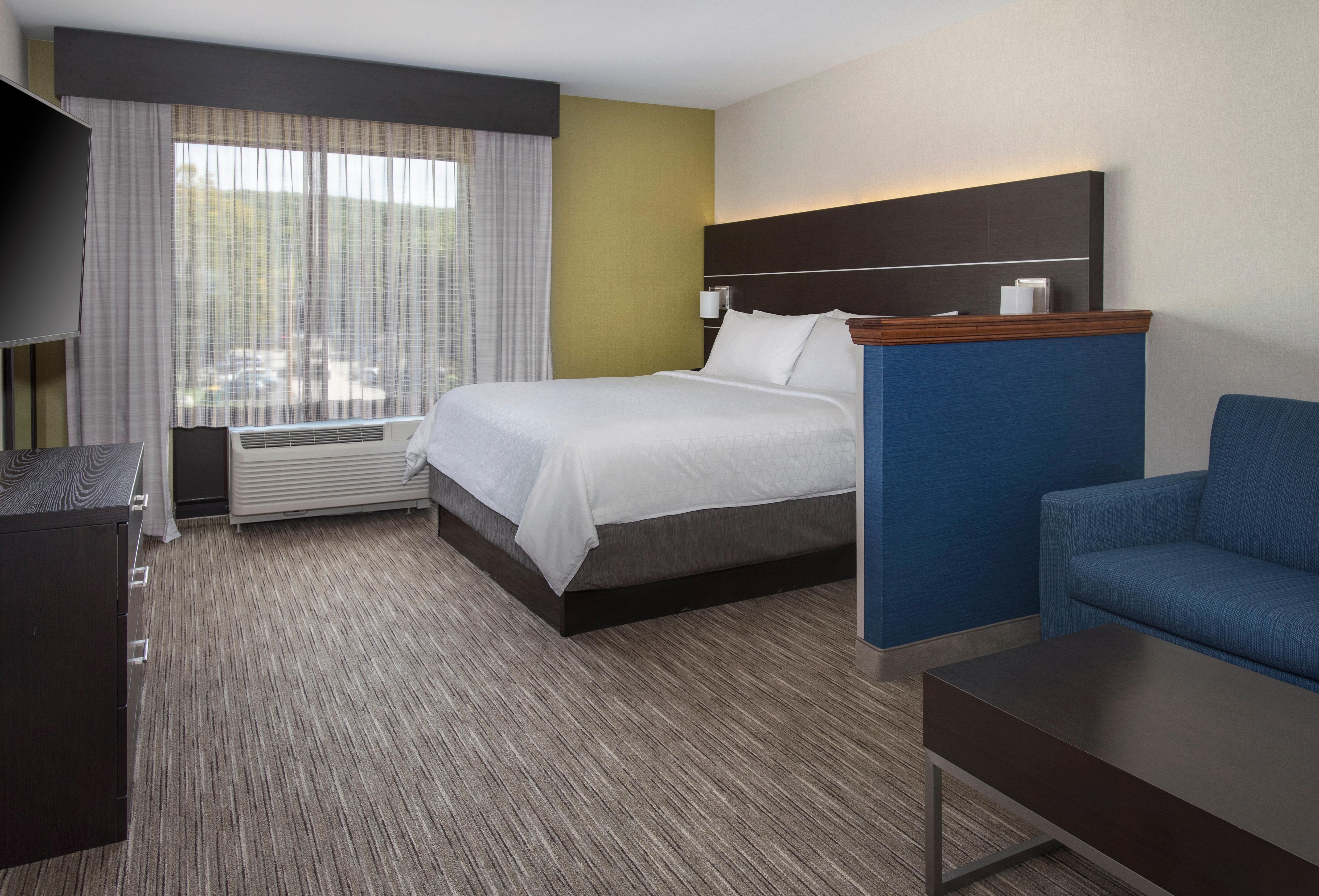 Holiday Inn Express Great Barrington By Ihg Exterior photo