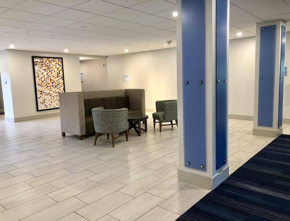 Holiday Inn Express Great Barrington By Ihg Exterior photo